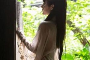 最新秀人网推荐诗诗kiki有尺度视频一对一三点全漏视频