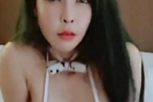 《火爆身材熊烧，极品嫩模前后双开1V488M，se yu无限，让人欲罢不能》