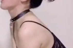 艾米丽·拉尔森的性感魅力：打了阴环的御姐『奴隶指教日记』多套有趣丝袜内衣，永久链接，32V1.8G度盘