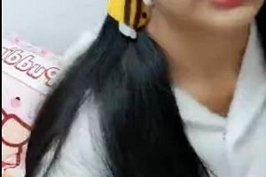 《猪猪女孩95部：可爱活泼的小小猪，给你带来快乐的热门网红视频资源》