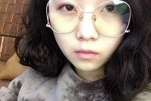 勇敢追求梦想，网红{{网红名字}}高端原创私密群社保美女视频，露脸颜值身材惊艳登场！