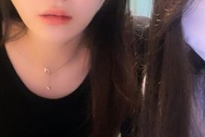 《小石头热舞直播：毕业后放松心情，闺蜜聚会激萌视频集锦》