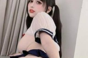 OnlyFans火辣网红沖田凛花：JK身材、塑胶玩具、出名剧情，让你失望又收藏！