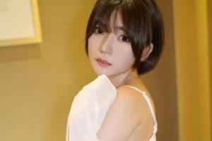 美少女小鱼儿：青纯可爱JK穿小短裙萌系照片写真直播资源