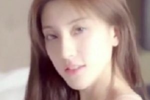 超美颜值新晋女神秀人网纯欲天花板『林文文』诱人四人游1V+四人游+182MB百度盘