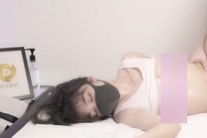 玩偶姐姐的秘密第一集：与香蕉视频联合大作