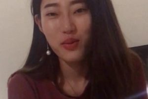 乖乖女御姐舔脚视频[1V/91M][百度云]