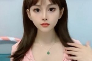 嫩模小优大罩杯邻家妹妹精选神器一线天2V2.32g百度云的商品标题可以是：-嫩模小优大罩杯邻家妹妹精选神器一线天2V2.32g百度云-精选神器：嫩模小优大罩杯邻家妹妹精选神器一线天2V2.32g百度云-精选神器一线天2V2.32g百度云：嫩模小优大罩杯邻家妹妹