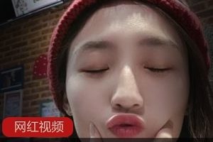 标题建议1.《网红瑜伽老师作品合集》2.《瑜伽老师网红作品集锦》3.《网红瑜伽老师精选作品合辑》4.《热门瑜伽老师作品合集》5.《瑜伽界网红老师作品精选》