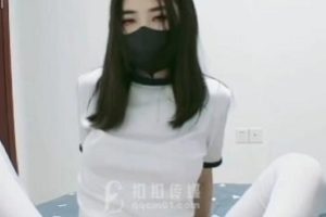 白丝诱惑妹子扣扣传媒锅锅酱