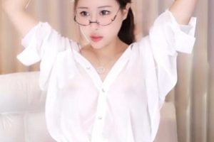 Peeggy-fun阳后归来：人体喷泉倒着喷女王，全新作品5V-3.3G