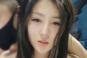 小视频回忆：与小伙伴们在海边玩耍的快乐时光