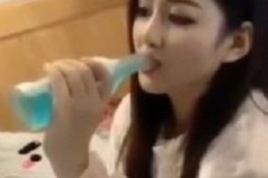 213V视频全露脸：高颜值反差妹子小嘴游戏系列