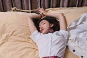 一米八优质美女大梨子资源合集，5.9G视频大小，身材高挑美腿尽显魅力