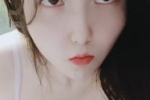 超严重X瘾症下的可爱小妹xiaoe：52V-9.2G自拍合集，私发福利，故事编造，露脸打码，视听盛宴