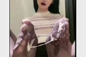 独家抖音风百层挑战合集1：秀腿、用嘴进校园，红框挑战更新4.4G