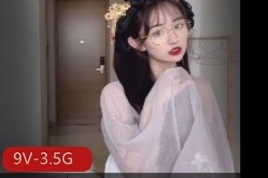 眼镜控福利：反差婊女主自拍正片短视频资源下载