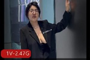 顶级反差小狗-广州屁屁反骨PP第二弹[67V-2.2G]高档酒店民宿花洒沐浴露