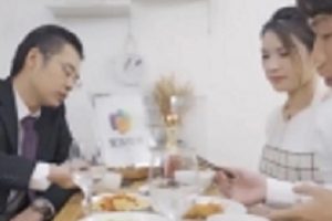 妻子欺骗老公为还贷，揭示眼镜D丝男的真面目