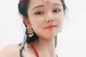 哺乳少妇挤馒头早餐饮品