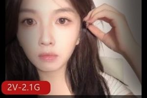 神秘学生妹自拍新人，胜在车灯大，资源2V2.1G，福利姬直播闷S型