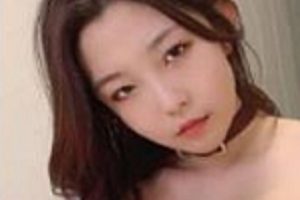 网红直播辉夜姬反差诱惑最新合集50V40G，性感御姐与男朋友游戏互动