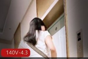 S~M舞蹈生自拍合集1[140V4.3G]，道具秀三人行，包含暴力元素