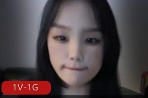 小黄毛约黑丝学生妹KTV唱歌1V1G视频露脸女主