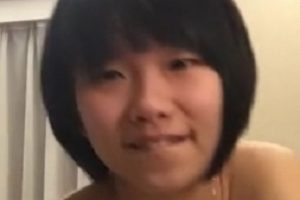 湾湾景美中学甜蜜情侣最新合集1V10M，校园吃瓜趣事