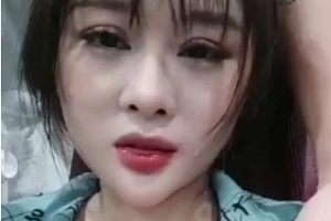 00后健身美女生理反应求助教练最新合集1V1G，健身房私教