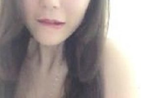 虎牙美女甜美艾薇儿baby最新合集1V0.5G，精彩视频尽在其中