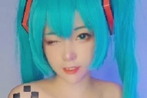 仙女Yamisun付费合集2.3G28部太火爆了