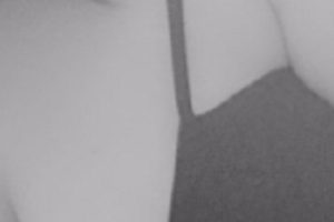 推特南祀肉感自拍50部20G垂吊车灯