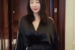 超爆款yooheejade情侣视频108部80.1G电报