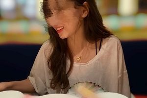 115网盘小嫂家庭私密视频5弹2.26G优质身材