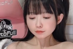 优琳小桃子推特劲爆视频合集11部4.8G太诱人了